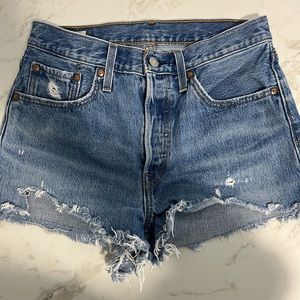 Women’s Levi’s 501 Original Short, size 27